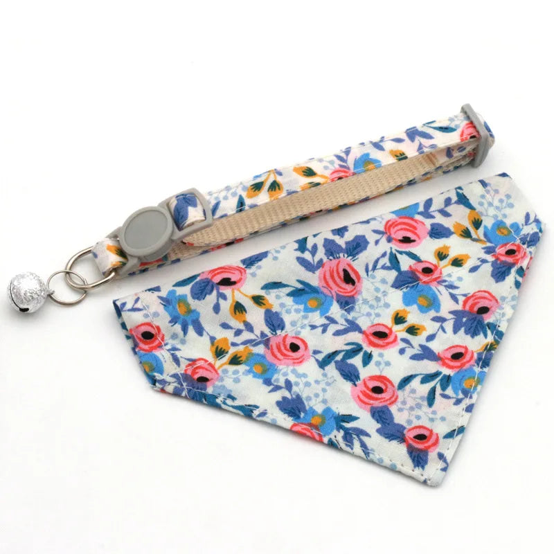 Daisy Breakaway Pet Collar – Soft Bandana Scarf for Cats, Kittens & Small Dogs