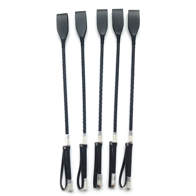 Lightweight Horse Riding Crop – PU Leather Training Whip for Outdoor Shows