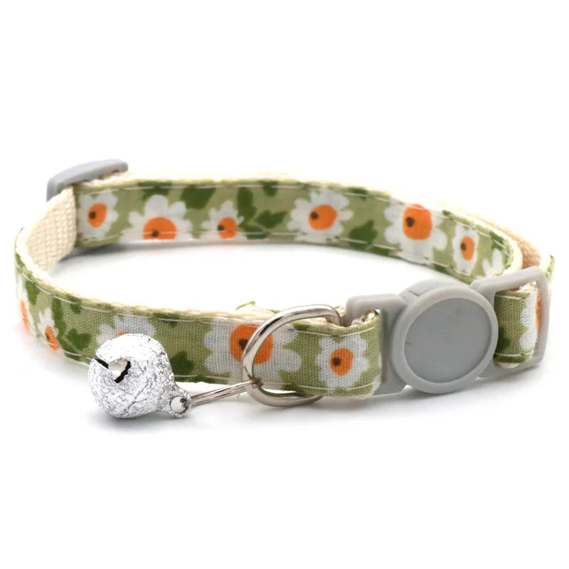Daisy Breakaway Pet Collar – Soft Bandana Scarf for Cats, Kittens & Small Dogs