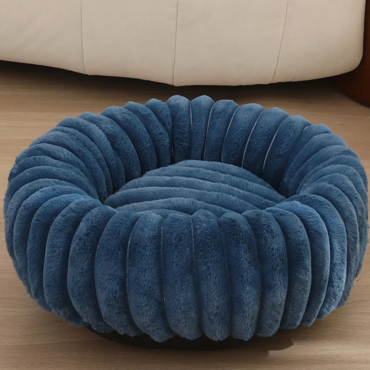Warm Round Pet Bed for Medium Dogs & Cats – Fluffy Plush Sleeping Nest
