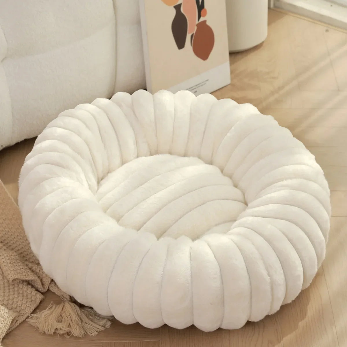 Warm Round Pet Bed for Medium Dogs & Cats – Fluffy Plush Sleeping Nest